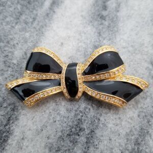 Vintage Napier Black Enmale Rhinestone Bow, Gold Tone Lapel Pin, Estate